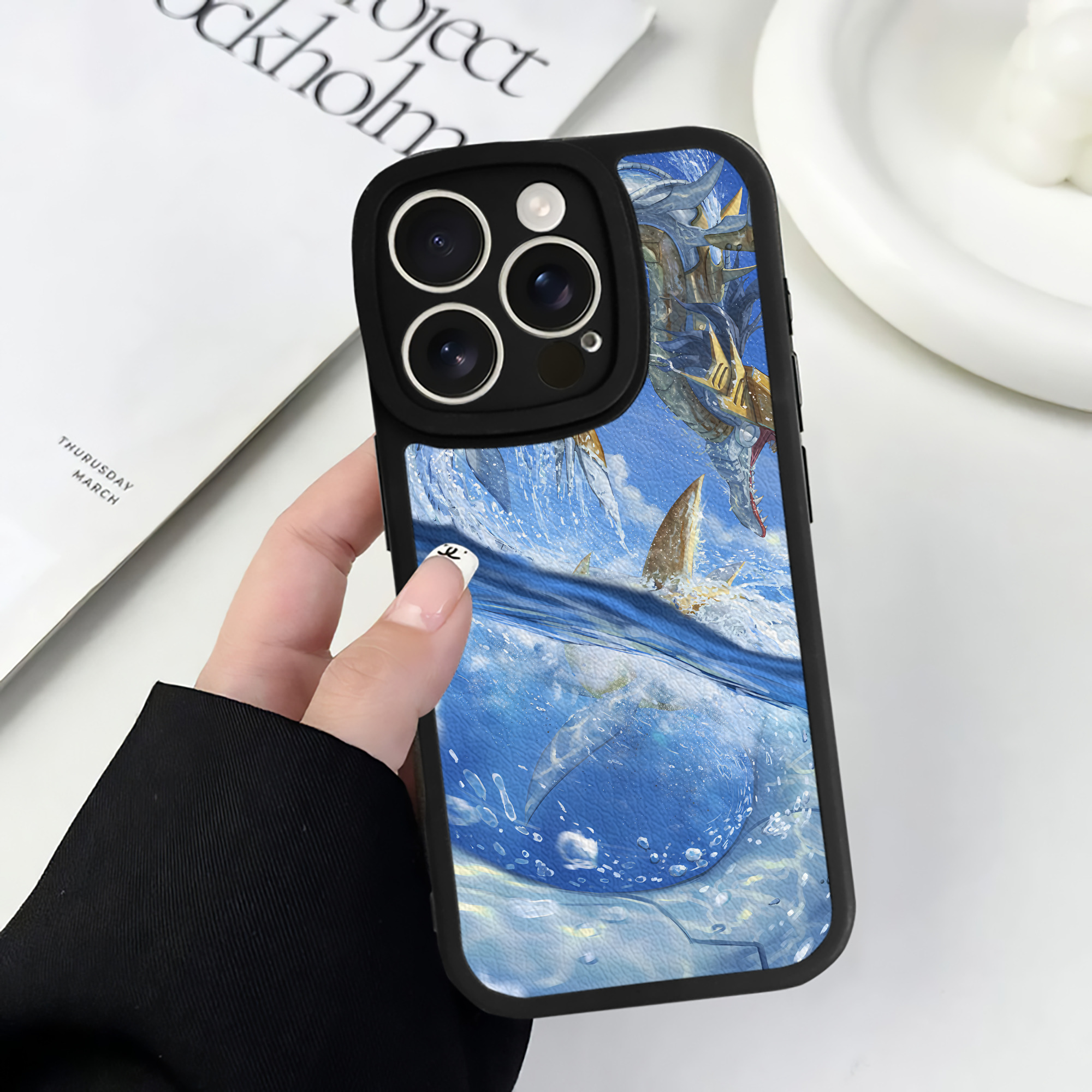 （画像用） Digimon デジタルモンスター/デジモン 【iPhone 16シリーズ対応】シリコンスマホケース（レザー調） 材質：シリコン